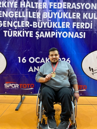 Antrenörlük Eğitimi Bölümü Öğrencilerimizden Türkiye Şampiyonası’nda Çifte Madalya