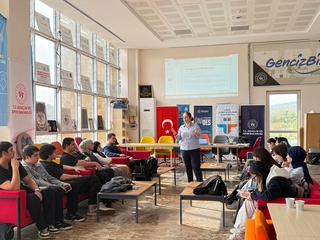 Kariyerde Bir Adım İleriye: CV Hazırlama ve Mülakat Teknikleri Eğitimi Gerçekleştirildi