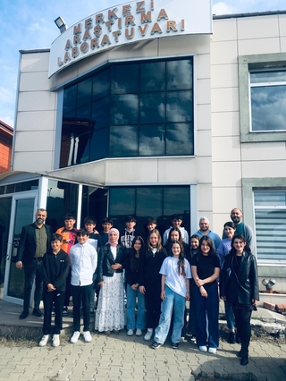 Kıranpazarı Ortaokulu laboratuvarımızı ziyaret etti.