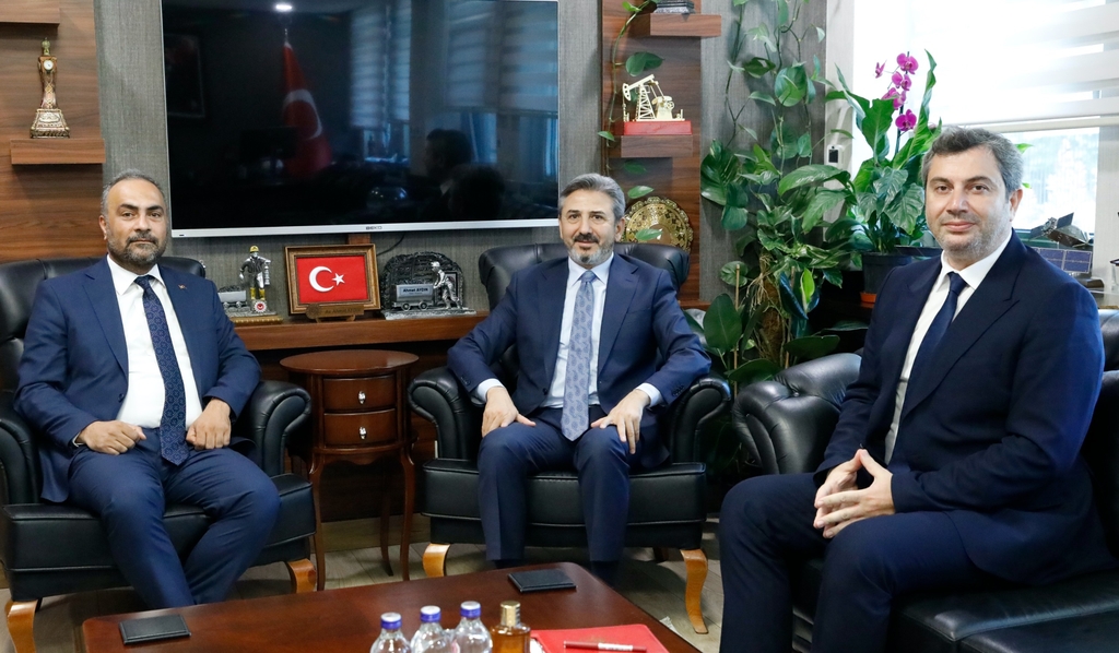 Rector Akkaya Visits Deputy Minister of Labour and Social Security Aydın Kapak