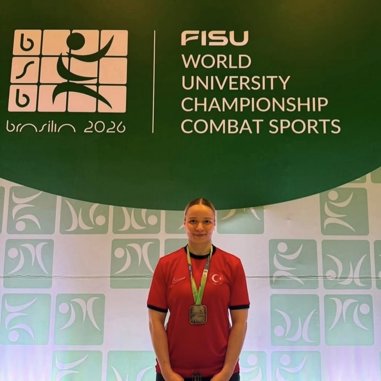 Bükrenaz Sert, a wrestler from BARÜ, became a world champion Kapak