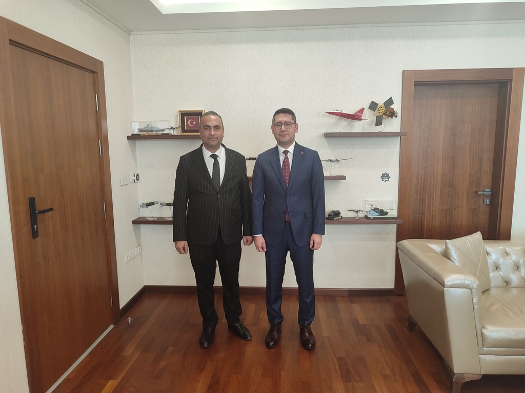 Rector Akkaya Visits Deputy Minister of Industry and Technology Gönüllü Kapak