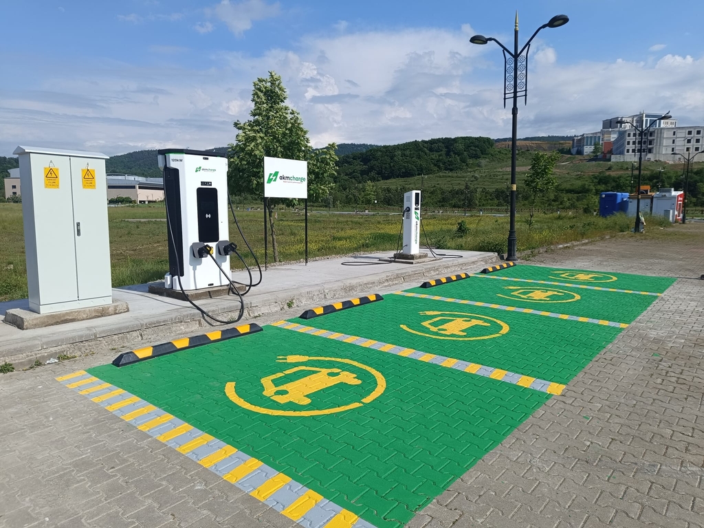 BARÜ’s Electric Vehicle Charging Station Goes into Service Kapak