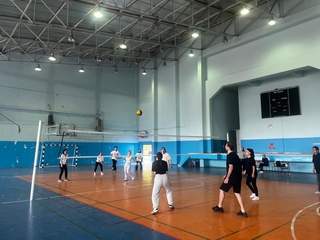 Inter-Class Volleyball Tournament Held at the School of Foreign Languages