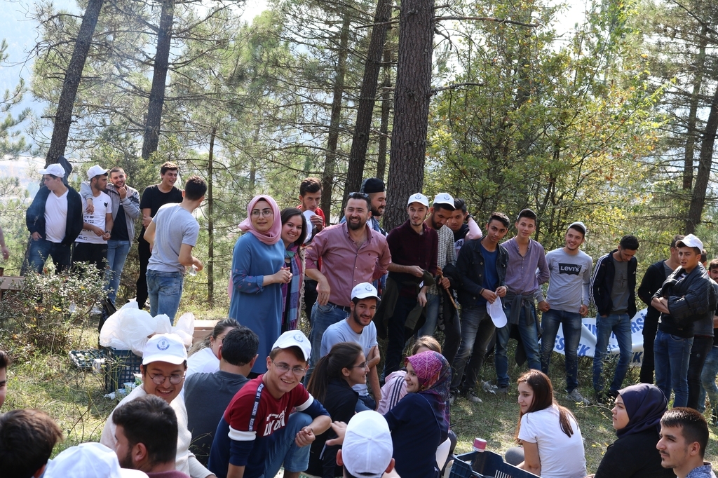 Ulus Meslek Yüksekokulu (Ulus MYO) ‘Dersimiz Doğada’ Etkinliği Gerçekleştirildi