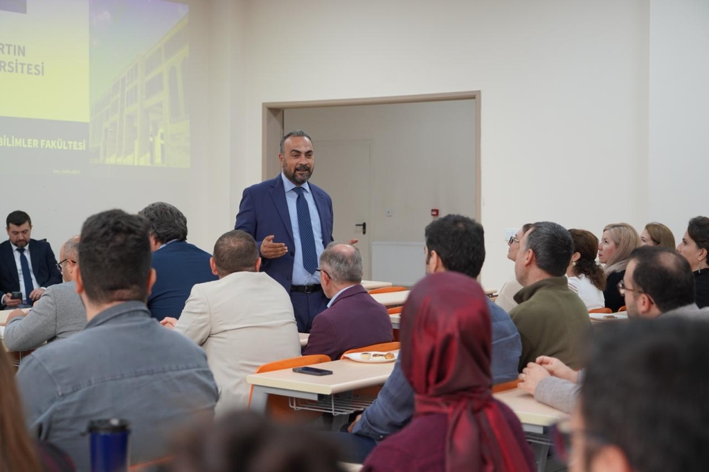 Fakültemiz 2025-2026 Yılı Vizyon Toplantısı Gerçekleştirildi Fotograflar 13