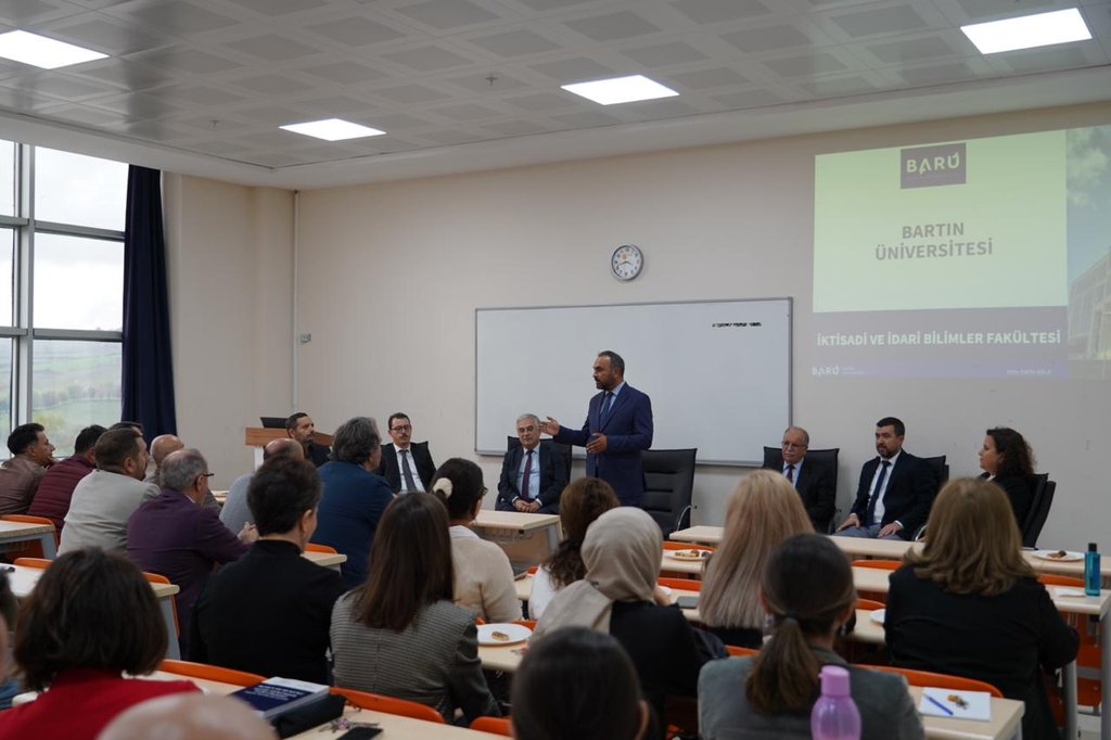 Fakültemiz 2025-2026 Yılı Vizyon Toplantısı Gerçekleştirildi Fotograflar 6