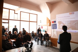 BARÜ’den köy kahvehanelerine bilim seferberliği: Sel ve kuraklığa karşı halk bilinçlendiriliyor