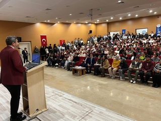 Üniversitemiz Son Sınıf Öğrencilerine Yönelik Bütünleşik Yüksek Lisans Programı Bilgilendirme Toplantısı Gerçekleştirildi