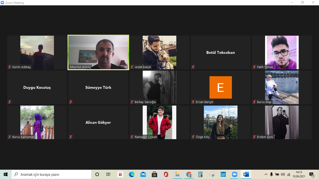 1. Sınıf Öğrencilerine Kariyer Planlama, Uygulama ve Araştırma Merkezine Erişim ile Mezun Bilgi Sistemi Hakkında Bilgilendirme Fotograflar 0