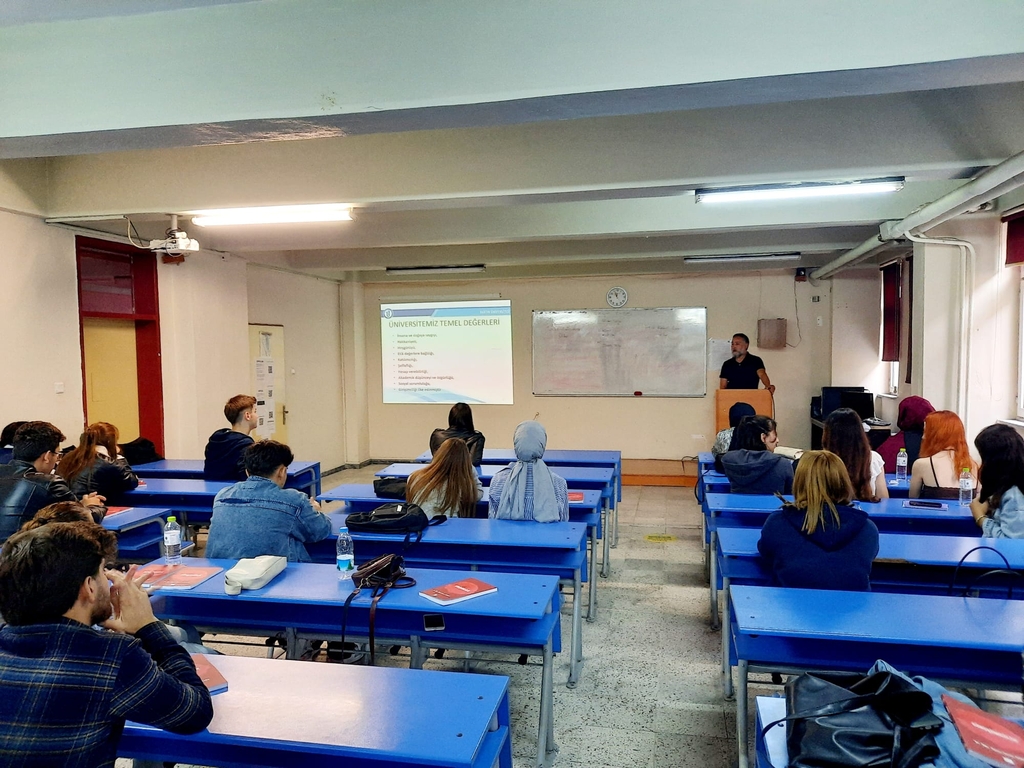 2025-2026 Akademik Yılı Oryantasyon (Uyum) Eğitimi Yapıldı. Fotograflar 4