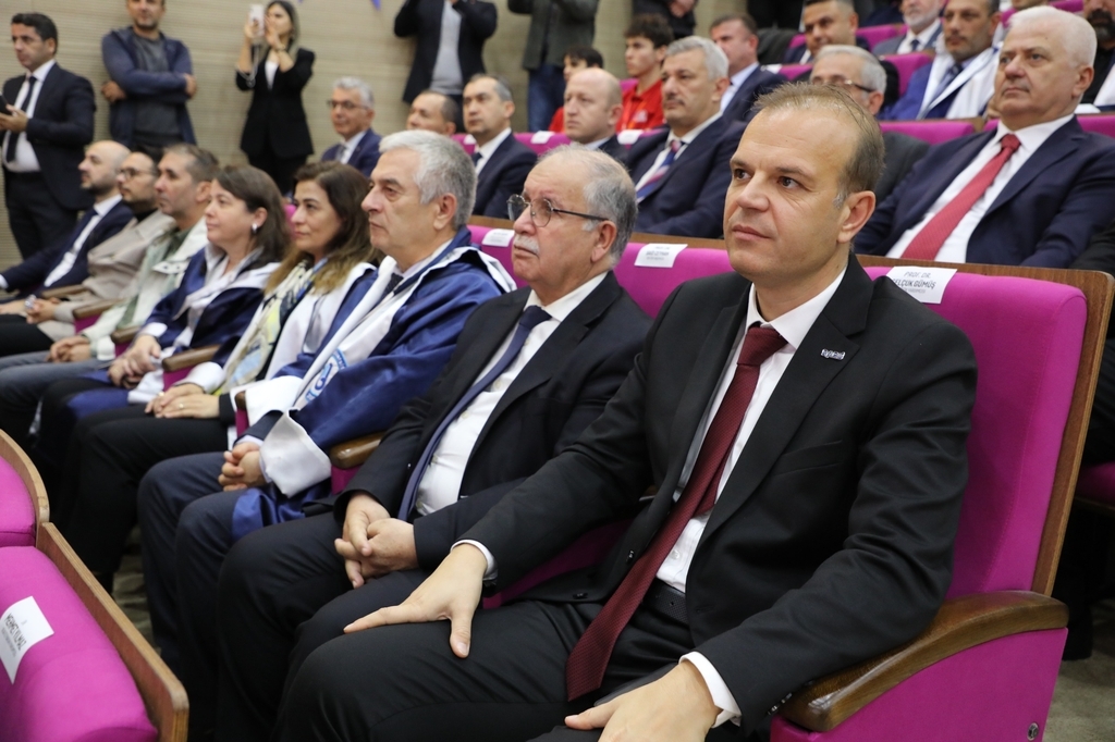 BARÜ akademik yıla Bakan Tunç’un açılış dersiyle başladı Fotograflar 14