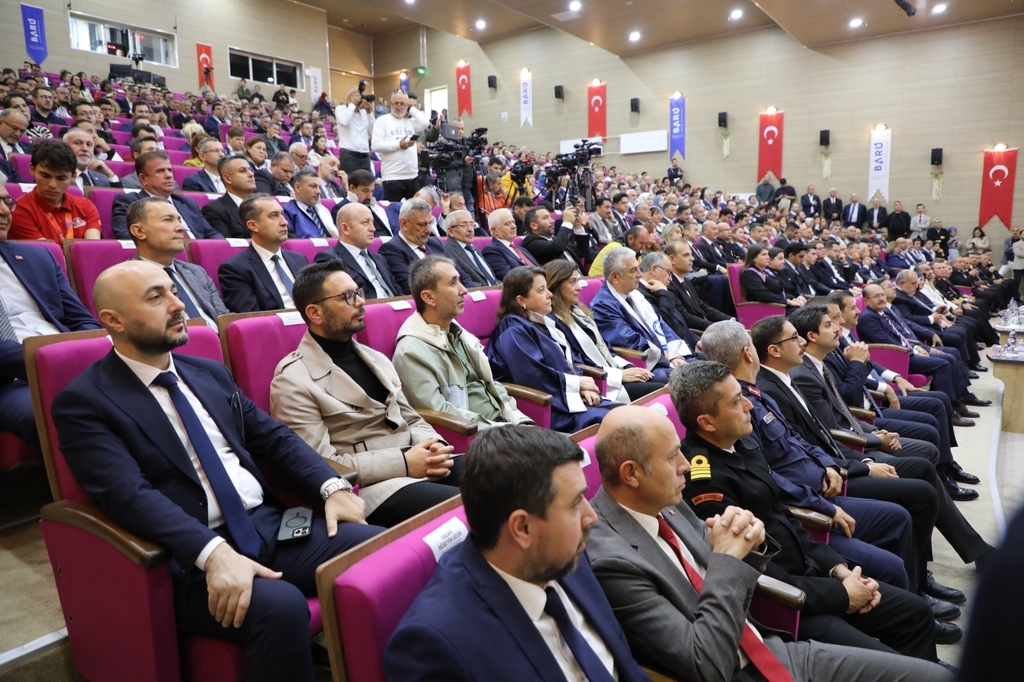 BARÜ akademik yıla Bakan Tunç’un açılış dersiyle başladı Fotograflar 12