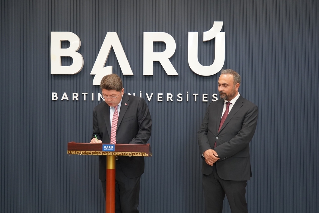 BARÜ akademik yıla Bakan Tunç’un açılış dersiyle başladı Fotograflar 6