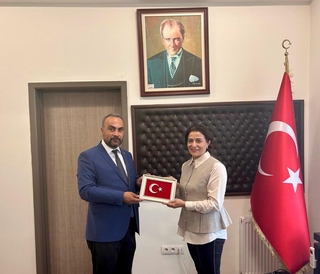 Rektörümüzden Dekanımıza Tebrik Ziyareti