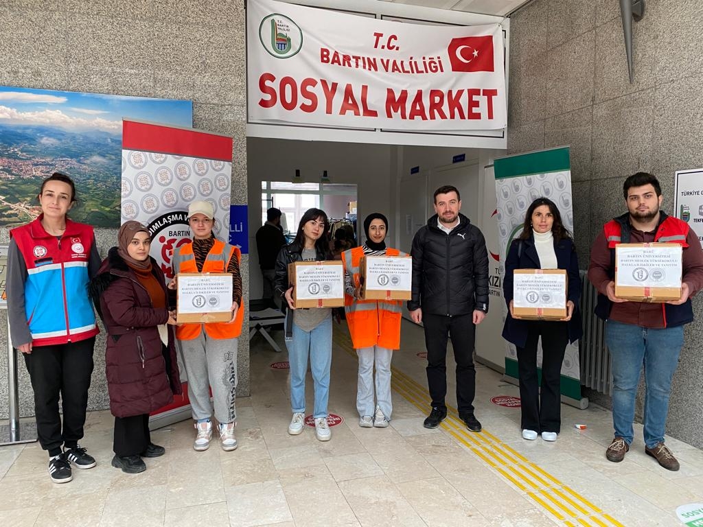 Öğrencilerimizden Deprem Mağdurları için Bayram Yardımı Fotograflar 0