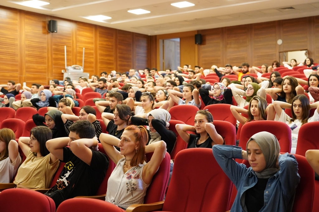 Öğretim Elemanlarımızdan Gençlerde Beceri Artırma Eğitimi Fotograflar 2