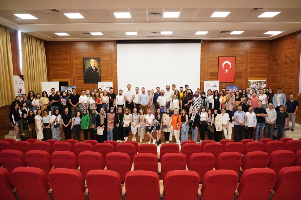 Öğretim Elemanlarımızdan Gençlerde Beceri Artırma Eğitimi Fotograflar 5