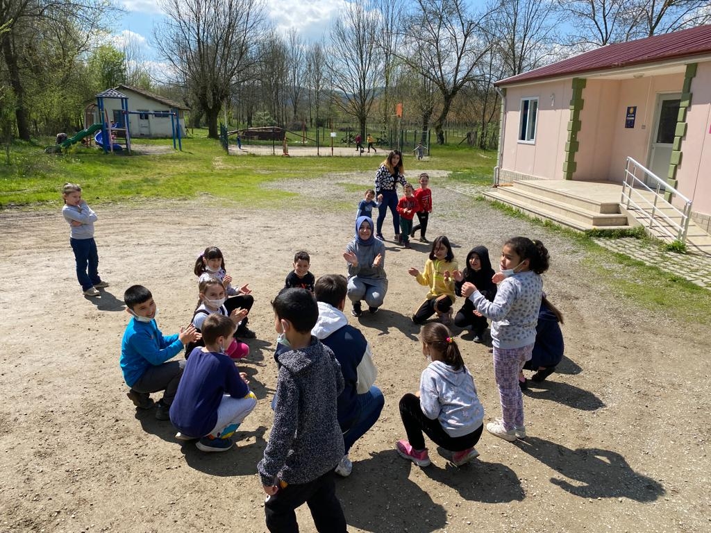 İlkokul Öğrencileriyle 23 Nisan Sevincini Paylaştık Fotograflar 4