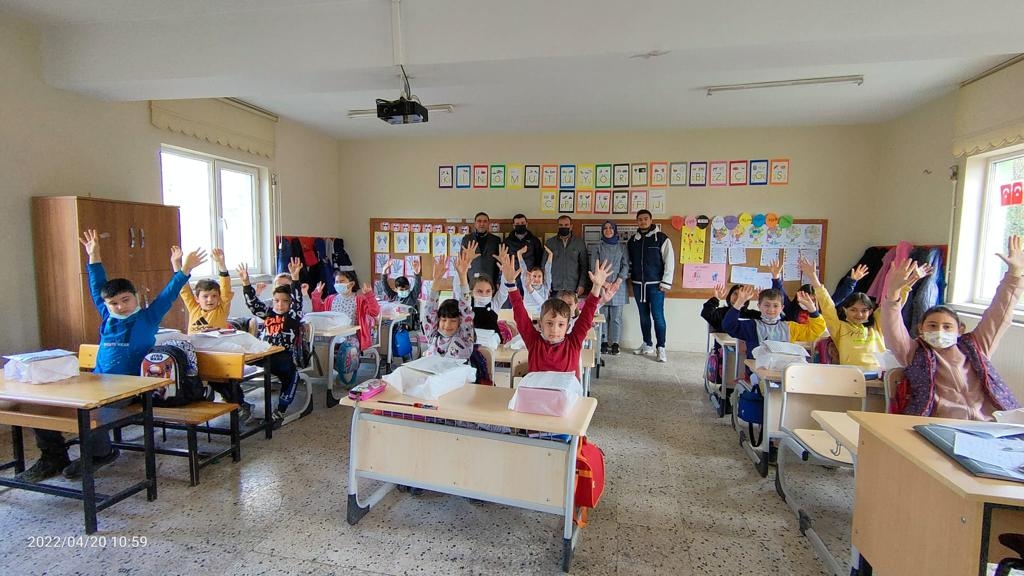 İlkokul Öğrencileriyle 23 Nisan Sevincini Paylaştık Fotograflar 5