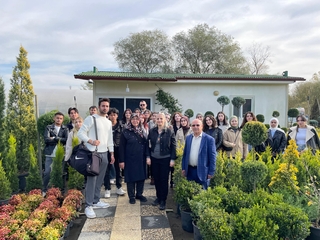 PEM355 Fidanlık ve Yetiştirme Tekniği kapsamında Ay Peyzaj & Çiçekçilik ziyaret edilmiştir.