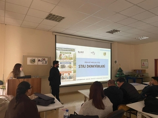 Mesleki Gelişim Atölyeleri kapsamında öğrenci paneli gerçekleştirildi.