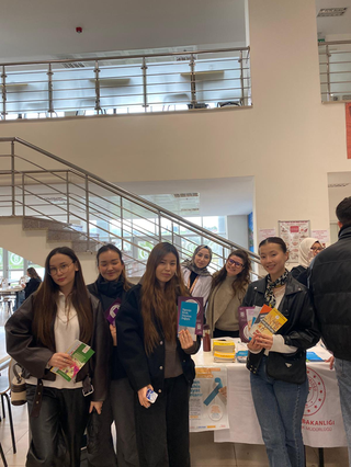 Bartın Üniversitesi’nde Kanser Haftasına Özel Farkındalık Etkinliği Düzenlendi.