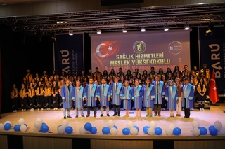 Geleceğin Sağlık Kahramanları Yeleklerini Giydi: İlk ve Acil Yardım Programı Öğrencileri Paramedik Andı ile Mesleğe İlk Adımlarını Attı