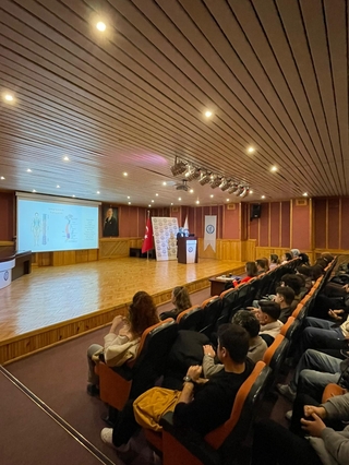 "Postür Sağlığı ve Öneriler" Konulu Seminer Gerçekleştirildi