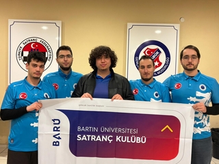 Bartın Üniversitesi Satranç Kulübü Karabük’te Düzenlenen 8 Mart Hızlı Satranç Turnuvasına Katıldı.