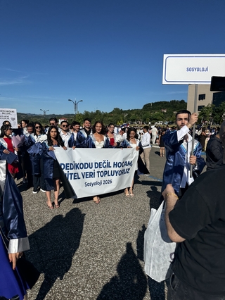 SOSYOLOJİ BÖLÜMÜ'NDE MEZUNİYET COŞKUSU