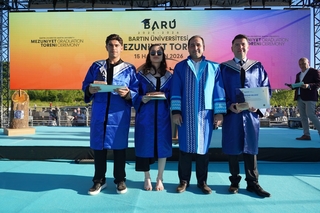 Spor Bilimleri Fakültesinde Mezuniyet Coşkusu