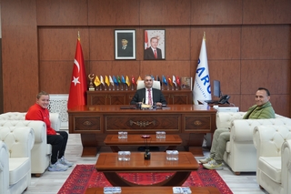 Bocce Branşında Avrupa ve Türkiye Derecesi Alan Öğrencimizden Rektörümüze Ziyaret