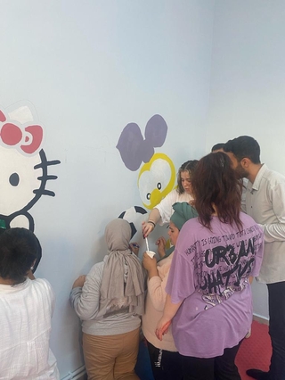 Mika-Der Sevgi Evini daha da renklendirme vakti