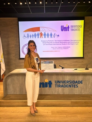 Dr. Öğr. Üyesi Çiğdem Gökduman, 18. Uluslararası İnsan Motoritesi Kongresi’nde Bartın Üniversitesi’ni Temsil Etti