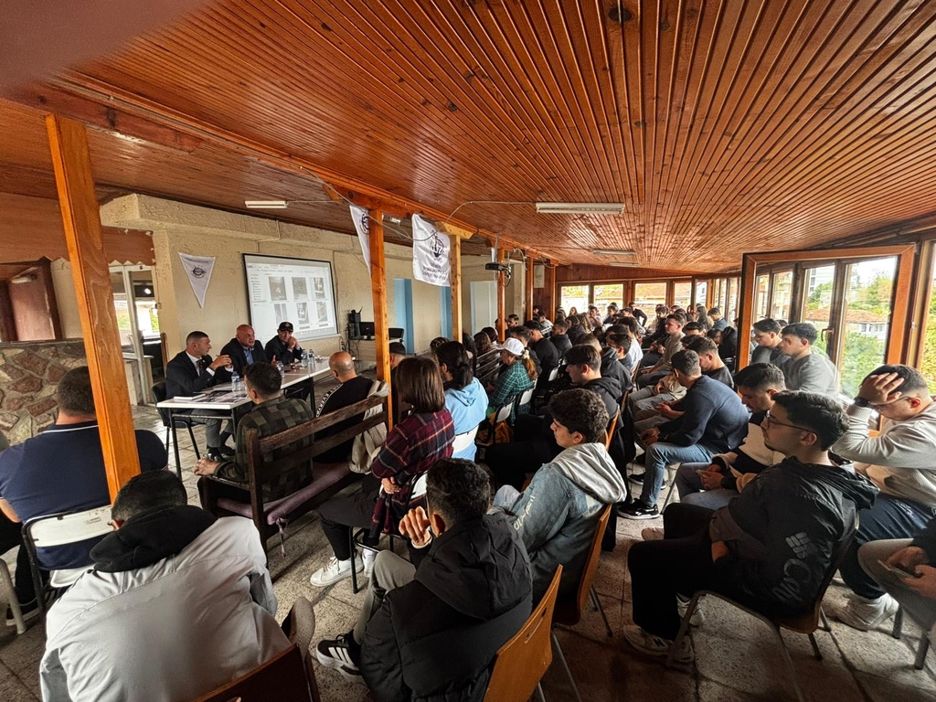 Türkiye Yat Kaptanları ve Çalışanları Derneği Okulumuzu Ziyaret Etti Fotograflar 17