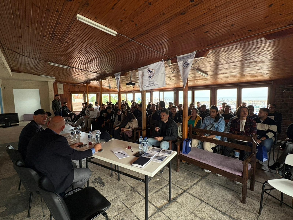 Türkiye Yat Kaptanları ve Çalışanları Derneği Okulumuzu Ziyaret Etti Fotograflar 14