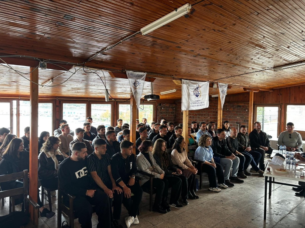 Türkiye Yat Kaptanları ve Çalışanları Derneği Okulumuzu Ziyaret Etti Fotograflar 15