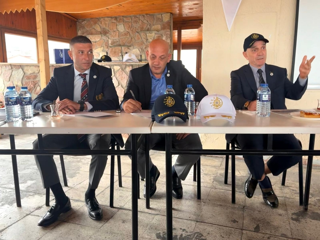 Türkiye Yat Kaptanları ve Çalışanları Derneği Okulumuzu Ziyaret Etti Fotograflar 16