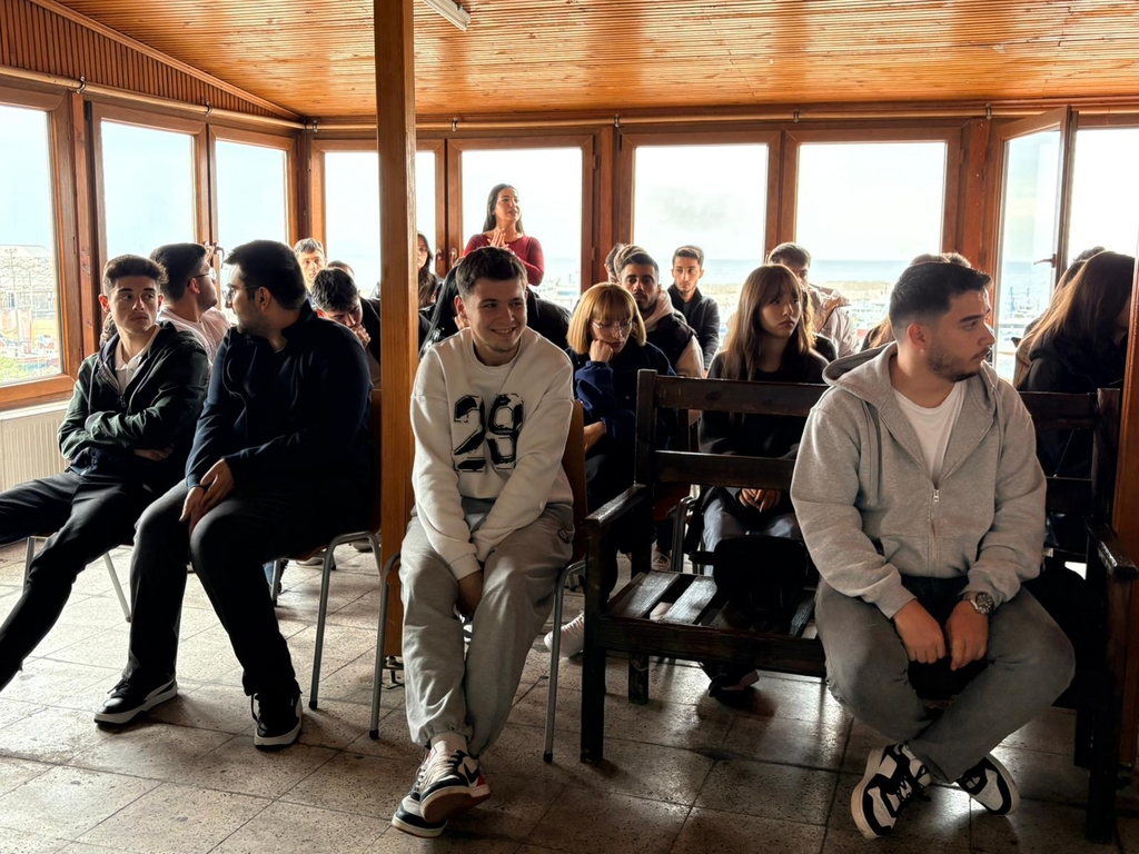 Türkiye Yat Kaptanları ve Çalışanları Derneği Okulumuzu Ziyaret Etti Fotograflar 7