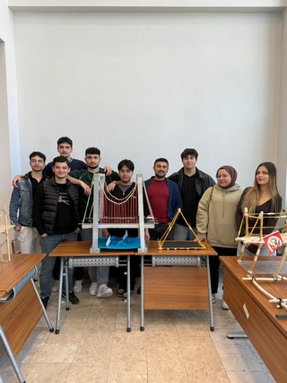 Students Showcase Innovative Structural Design Projects Share