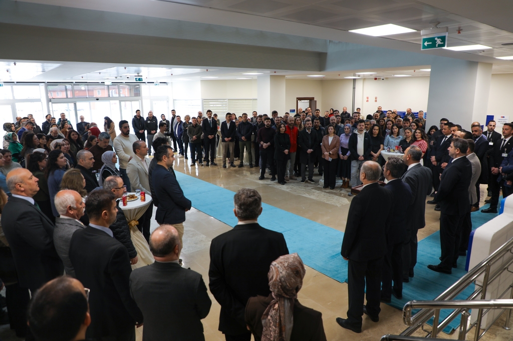 BARÜ’de geleneksel bayramlaşma programı düzenlendi Kapak