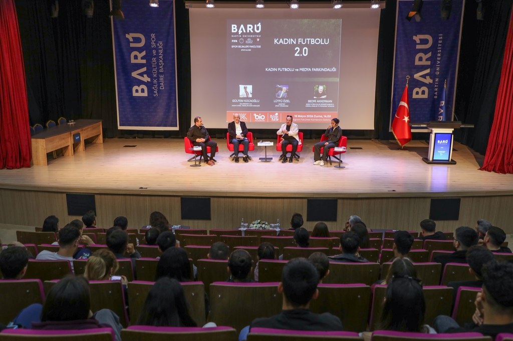 BARÜ'de alanında uzman isimler kadın futbolunda medyanın rolünü anlattı Kapak