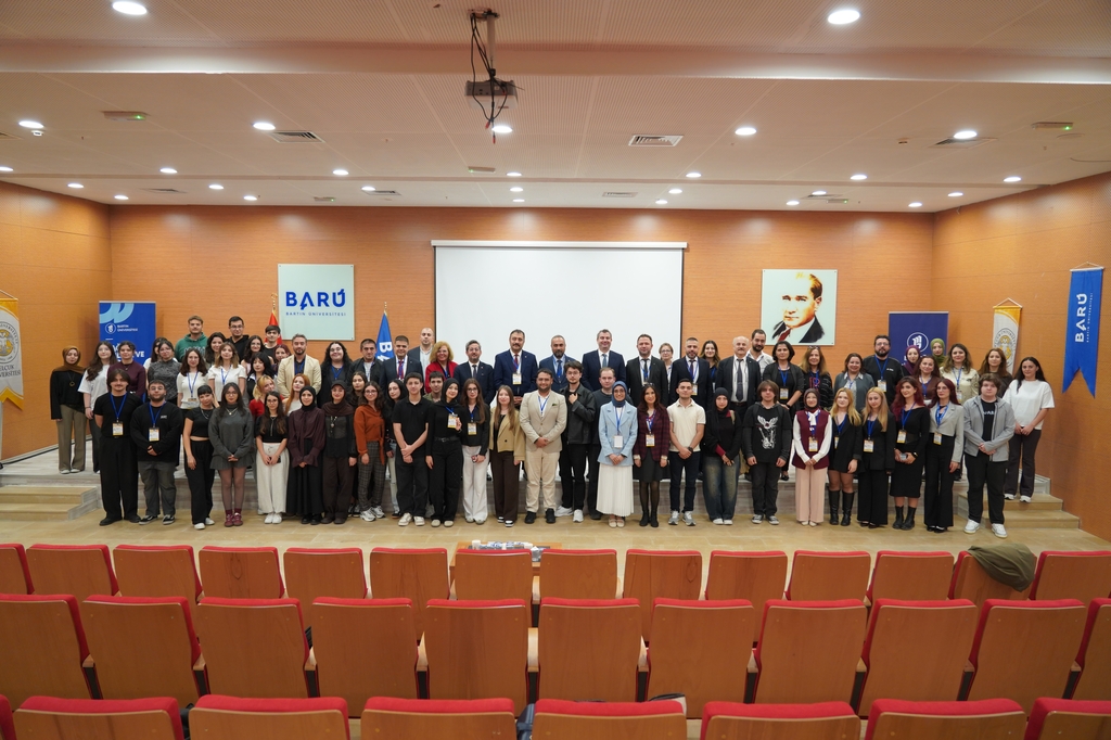 BARÜ, 6. Uluslararası Dil ve Çeviribilim Kongresi’ne ev sahipliği yapıyor Kapak