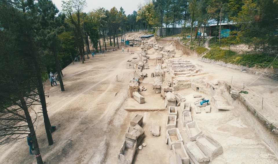 BARÜ’nün çalışmalarıyla Tios Antik Kenti’nde Karadeniz Bölgesi’nin en büyük mezarlık alanı bulundu Kapak