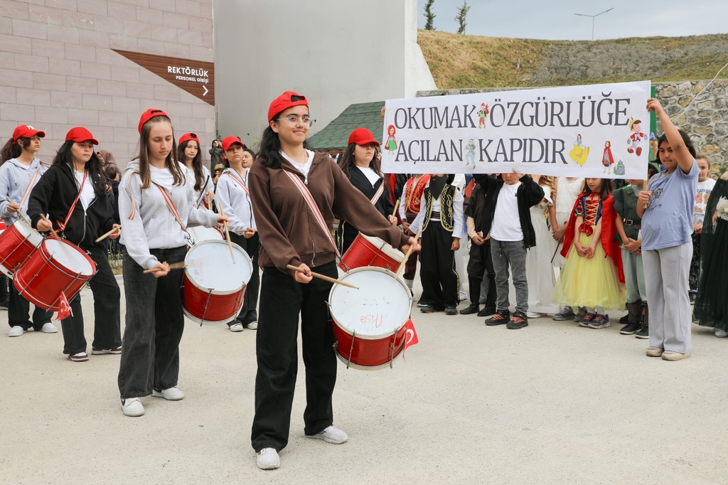 “III. Ulusal Çocuk Kütüphaneleri Şenliği” BARÜ’de gerçekleştirildi Kapak