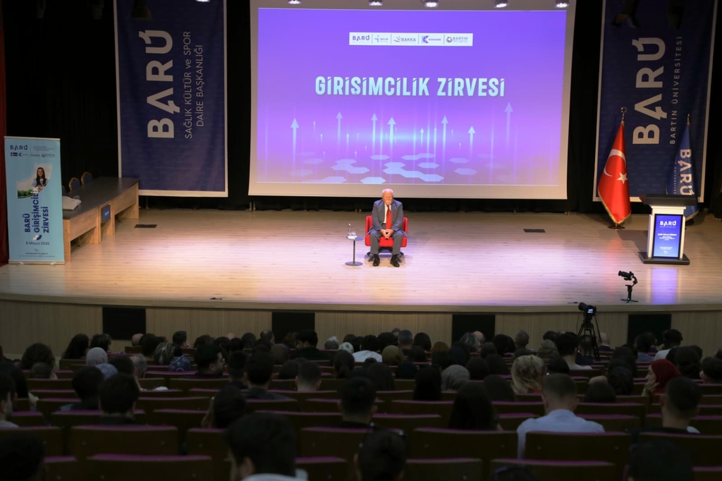 BARÜ Girişimcilik Zirvesi’nde yenilikçi fikirler buluştu Kapak