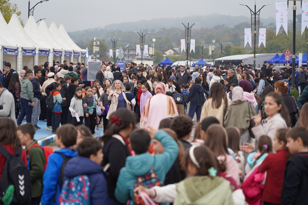 BARÜ’de “Bilimfest Bartın” heyecanı yoğun ilgiyle başladı Kapak