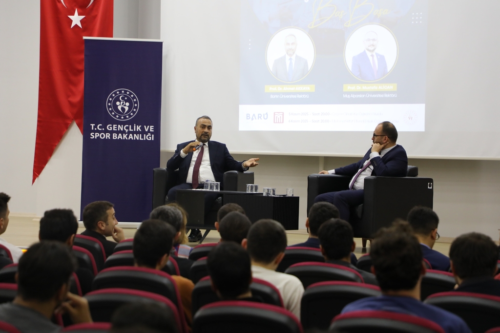 Rektör Akkaya ile Rektör Alican “Gençlerle Baş Başa” programında öğrencilerle bir araya geldi Kapak