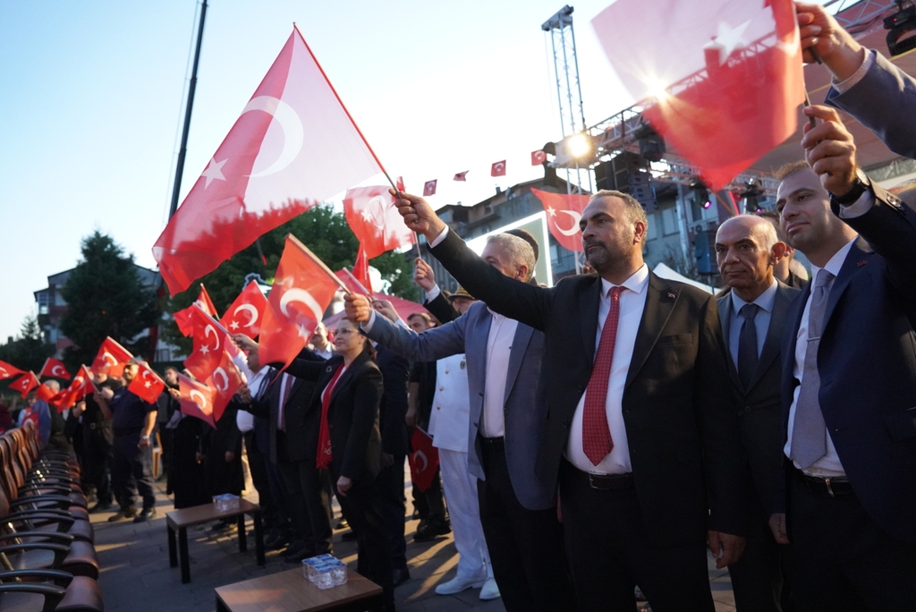 Bartın'da 15 Temmuz'un 10. yılında “İrade Bizim, Zafer Bizim” mesajı verildi Kapak